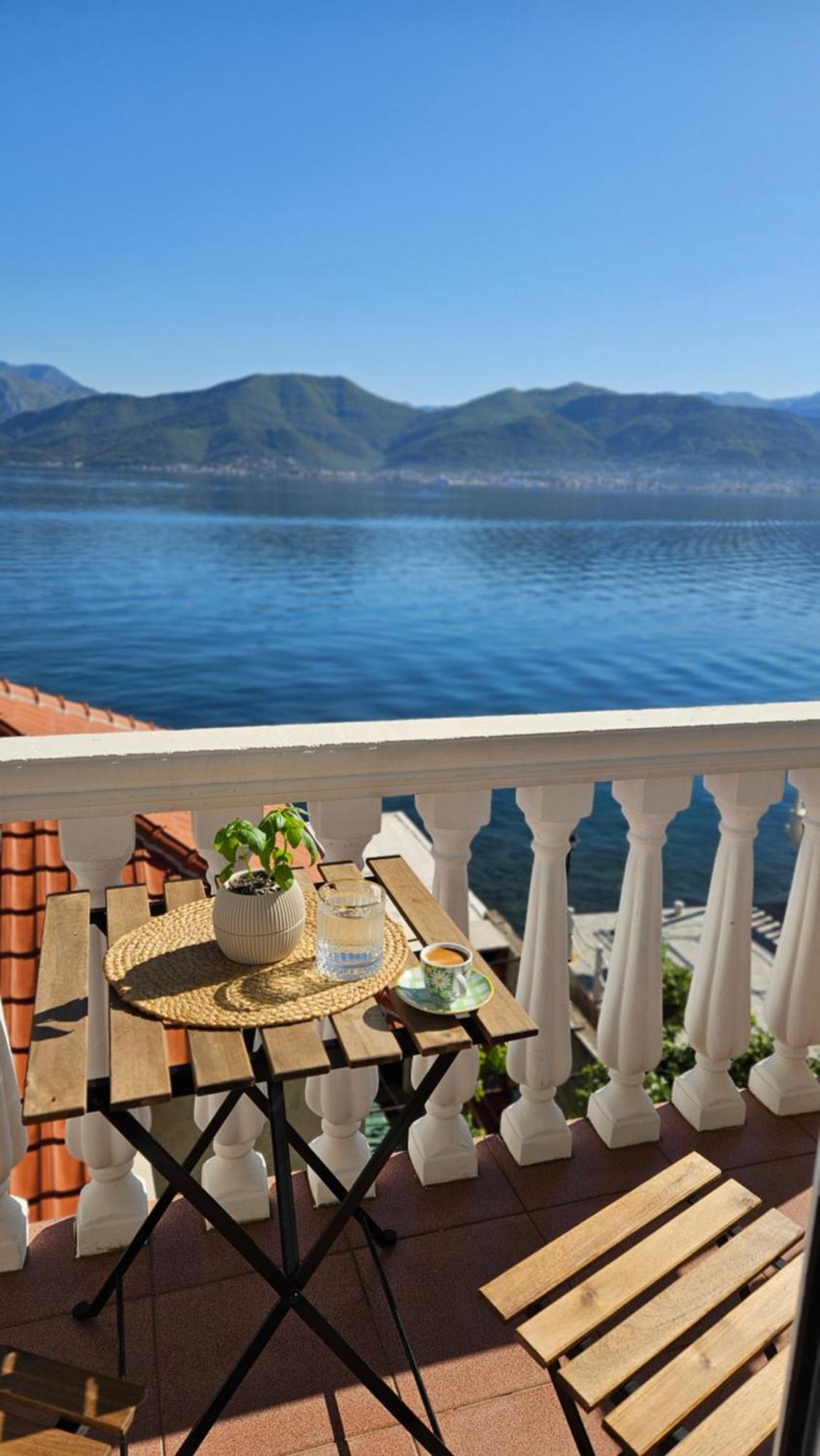Apartamento La Casa Di Sonja Tivat Exterior foto